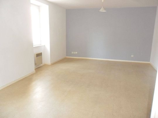 Location appartement 2 pièces 40.33 m² à Mâcon (71000) RUE CALME PARKING GRATUIT - Photo 1