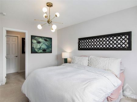 Lovely newer 2 bedroom 1.5 bath Condo/Townhome - Photo 5