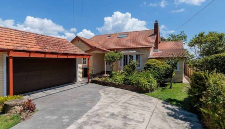 Discover Character and Coastal Living - Photo 5