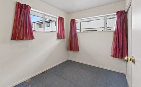 Inviting 3-Bedroom Home for Rent in Woolston - Photo 5