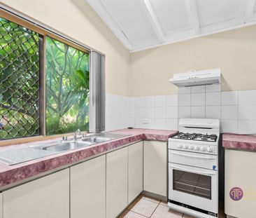 Spacious 3-Bedroom Unit in Secure Complex - Photo 2