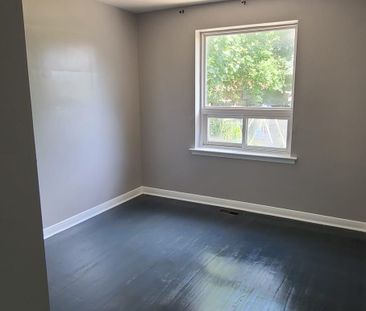 For Lease - 29 Gilroy Drive, Toronto, Ontario - Photo 5