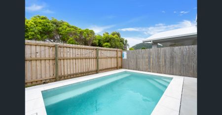 Effortless Tropical Living in Bluewater Village - Photo 4