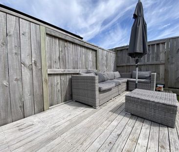 Coastal Elegance - Photo 1