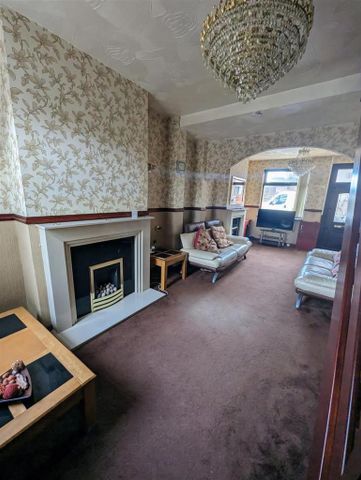 2 bedroom terraced house to rent - Photo 2