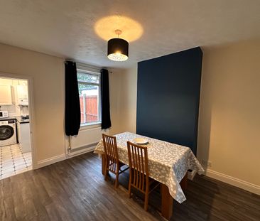 3 bedroom house - Photo 2