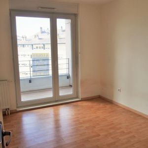 Location Appartement 4 pièces 89m² ANGERS 49100 - Photo 2
