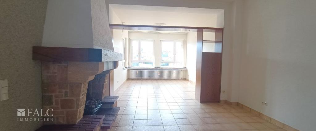 Nostalgie trifft Charme: 3,5-Zimmer-Wohnung auf 125 m² mit Terrasse - Photo 1