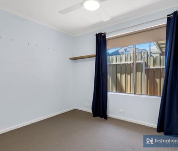 TIDY 3 BEDROOM HOME WITH LARGE GARAGE - Photo 4