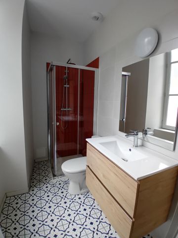 Location Appartement 1 pièce 34m² - Photo 2