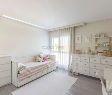 Apartment T2 in Póvoa de Santo Adrião e Olival Basto, Odivelas - Photo 3