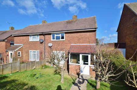 4 bedroom semi-detached house to rent - Photo 4