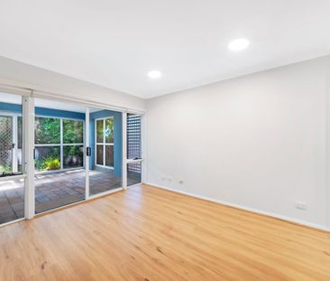 Freestanding Updated Living in Ultra Convenient Position - Photo 4