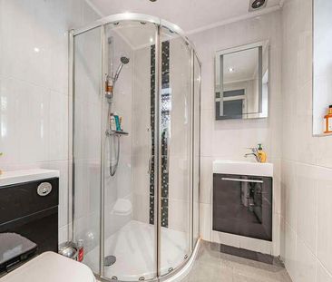 Harefield Road, Uxbridge, UB8 - Photo 3