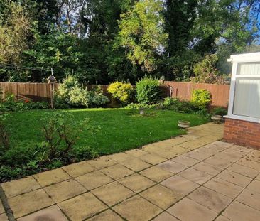 Oaktree Close - Photo 4