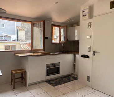 Location Appartement 1 pièce 20m² LA CIOTAT 13600 - Photo 3