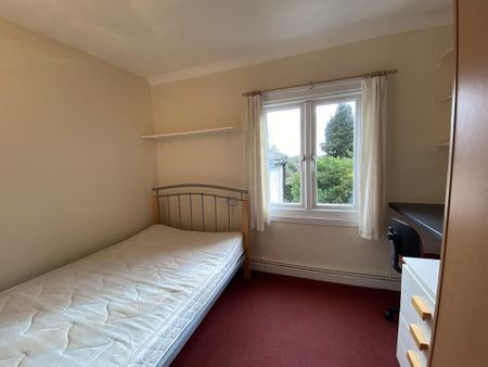 3 bedroom semi-detached house to rent - Photo 4