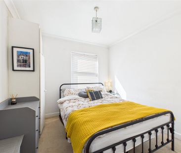 Parkgate, Burnham Parkgate, Burnham - Photo 2