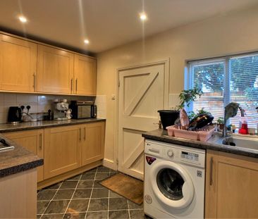 2 bedroom terraced house to rent - Photo 5