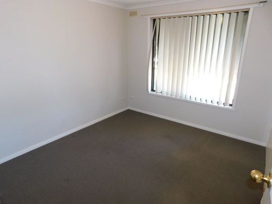 SPACIOUS TWO BEDROOM UNIT IN BALLARAT NORTH - Photo 1