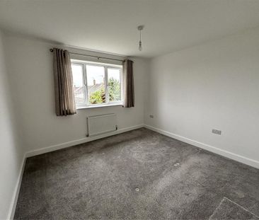 3 bedroom detached house to rent - Photo 3