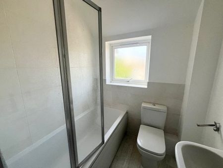 Commercial Road, Lower Parkstone - Photo 3