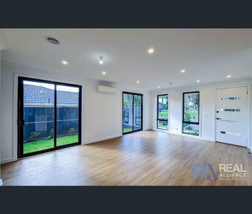 5/21 McGuigan Drive, Cranbourne West, Vic 3977 - Photo 6