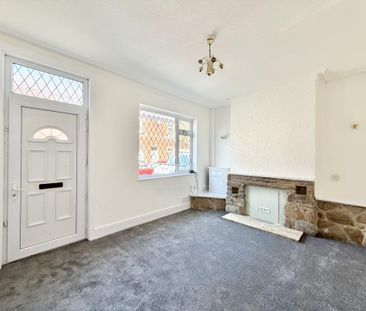 2 bedroom terraced house to rent - Photo 4