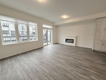 For Lease - 12 Kingbird Common, Cambridge, Ontario - Photo 2