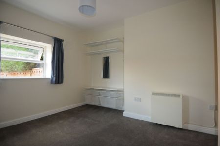 2 bed ground floor flat to rent in Warwick Road, Kenilworth, CV8 - Photo 3