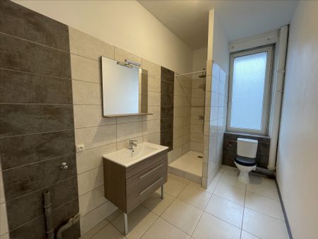 Location Appartement 3 pièces 94m² - Photo 4