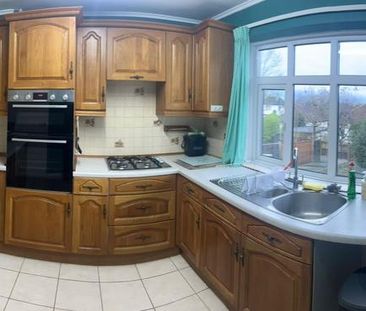1 bedroom in a flat share to rent - Photo 6