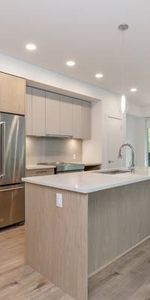 WELCOME TO THE NATURA! Gorgeous 1st floor 2 bed 2 bath Condo! - Photo 3