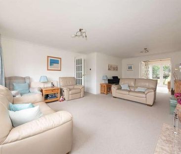 Bowyer Crescent, Wokingham, RG40 - Photo 2