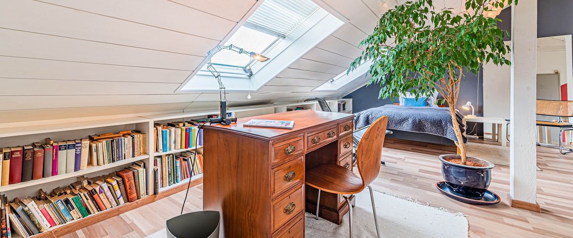 City-Residence: Großzügige Dachgeschoss Wohnung - Photo 1