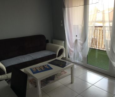 T2 Jassans-Riottier - Photo 1