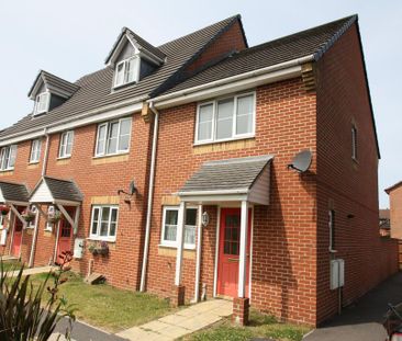 2 bedroom end of terrace house to rent - Photo 1
