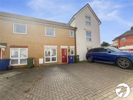 3 bedroom terraced house to rent - Photo 3