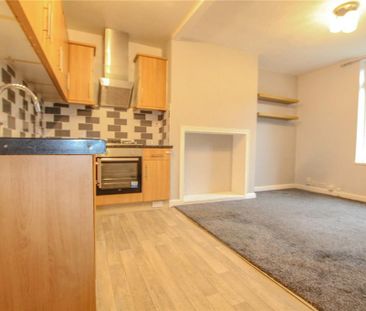 2 bedroom terraced house to rent - Photo 6