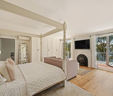 Fully furnished executive home with stunning Pittwater views - Photo 5