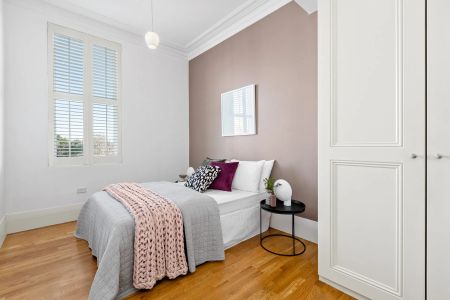 Capture the charm, embrace the space, live the location - Photo 3