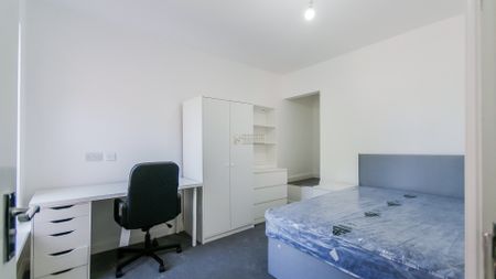 188 Dawlish Road - Photo 3