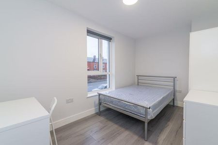1 bedroom in a house share to rent - Photo 4