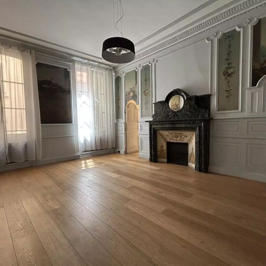 location Appartement T4 DE 90.3m² À TOULON - Photo 1