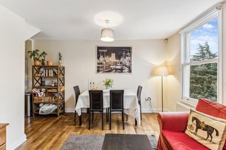 2 bedroom flat to rent - Photo 2