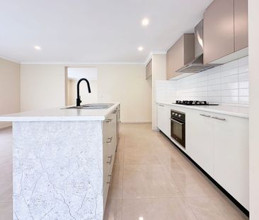 Spacious Family Retreat !!! - Photo 1