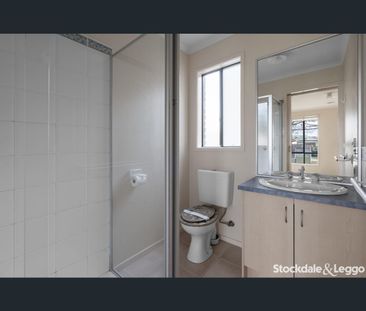 6 Appin Close, Craigieburn, Vic 3064 - Photo 5