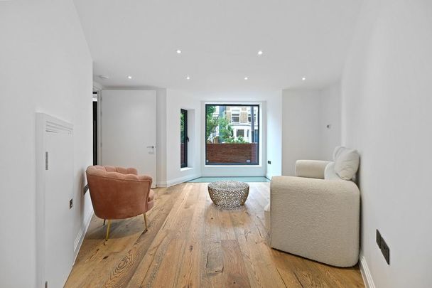 3 bedroom terraced house to rent - Photo 1