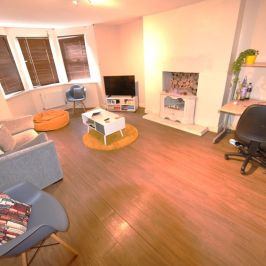 1 bedroom Flat in Flat A, Leeds - Photo 1