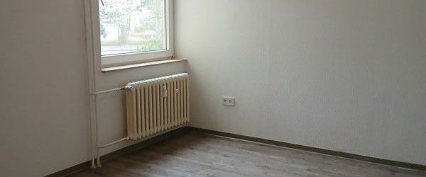 Modernisierte 3-Zimmer-Erdgeschosswohnung mit Balkon! - Photo 1